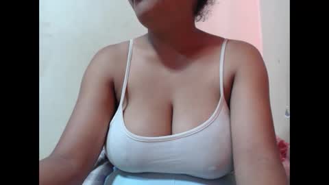 saronette online show from 4, 11, 2025