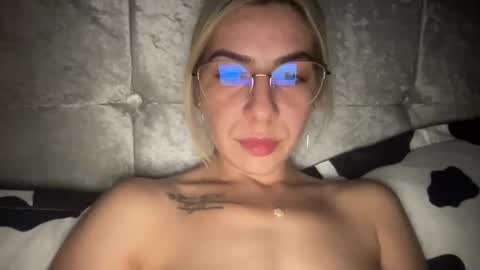 Sarrah online show from 4, 1, 2025