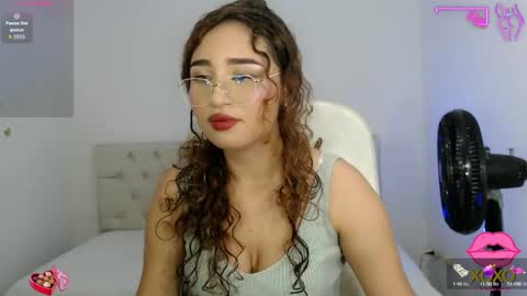 Snapshot of sasha_17_ chatting on 9, 9, 2025 Sofia online show from 9, 9, 2025