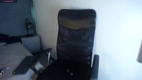 Sasha Brattz online show from 26, 2, 2025