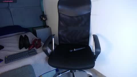 Sasha Brattz online show from 1, 3, 2025