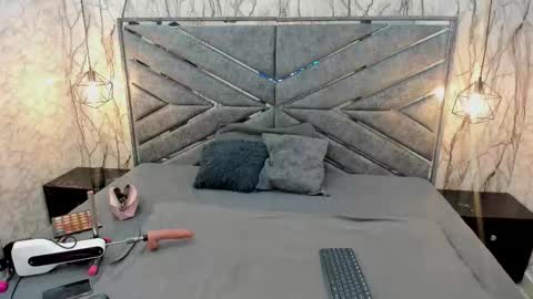 Sasha  online show from 4, 12, 2025