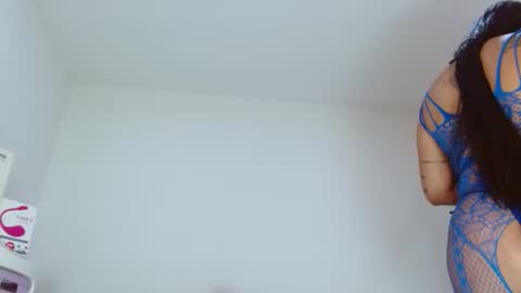 Sasha Creamy online show from 9, 11, 2025