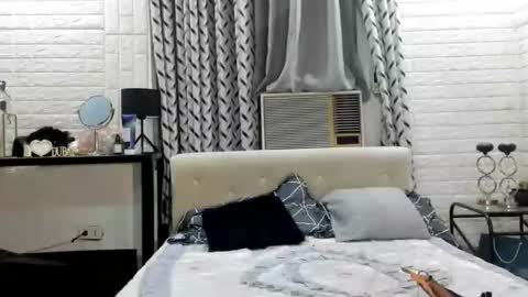 My name is Sasha I will be glad if you spend your time with me 3 you can DM me if you need me online show from 14, 9, 2025