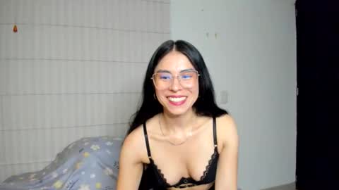 Snapshot of sasha_jonne chatting on 15, 9, 2025 sasha_jonne online show from 15, 9, 2025