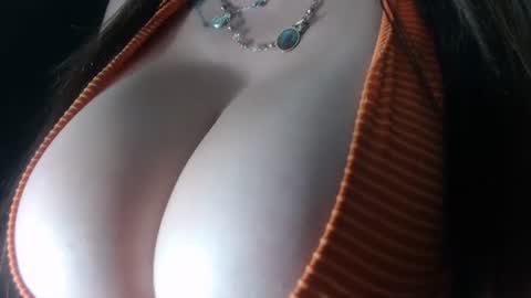 Snapshot of sasha_multiorgasmic chatting on 8, 10, 2025 sasha online show from 8, 10, 2025