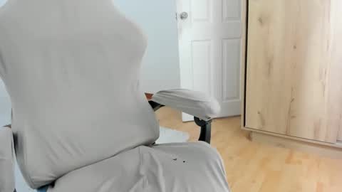 Snapshot of sasha_sissy1 chatting on 16, 12, 2025 Sasha Sweet online show from 16, 12, 2025