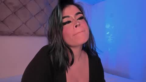 selene  online show from 13, 2, 2025