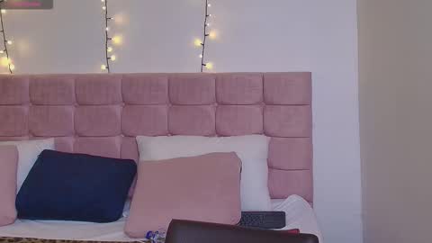 Snapshot of sasharosee2 chatting on 19, 9, 2025 S A S H A R O S E online show from 19, 9, 2025