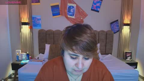 Snapshot of sasharosee2 chatting on 2, 10, 2025 S A S H A R O S E online show from 2, 10, 2025