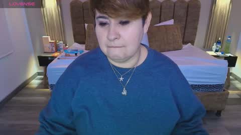 Snapshot of sasharosee2 chatting on 4, 10, 2025 S A S H A R O S E online show from 4, 10, 2025