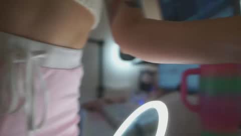 sashawest_official online show from 9, 4, 2026