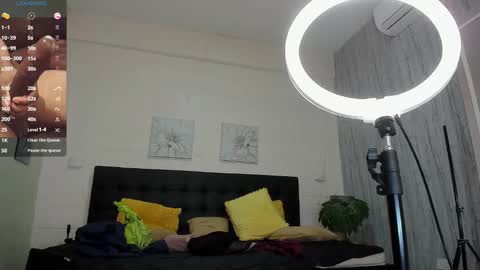 Snapshot of sashhalux22 chatting on 1, 12, 2025 SashhaLux22 online show from 1, 12, 2025