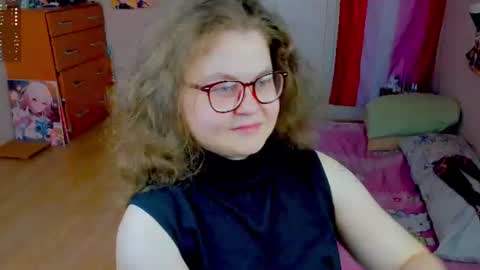 Snapshot of sashy_way chatting on 23, 6, 2026 .Alexandra online show from 23, 6, 2026