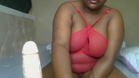 sassie_bee online show from 2, 12, 2024