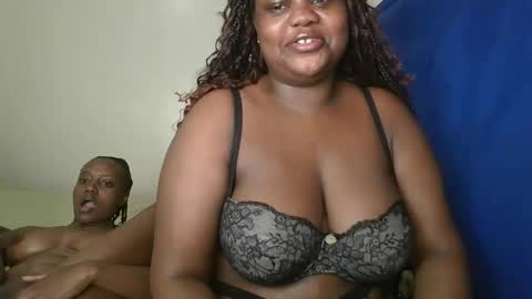 sassie_bee online show from 30, 9, 2025