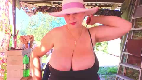 sassy_seasons online show from 14, 9, 2025