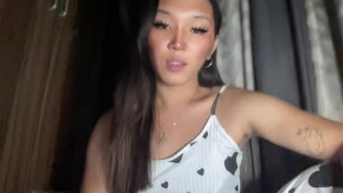 Snapshot of sassy_yourgirlxxxx chatting on 8, 4, 2026 Sassygirl online show from 8, 4, 2026