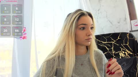 Snapshot of sassyt33n chatting on 8, 3, 2025 sassyt33n online show from 8, 3, 2025