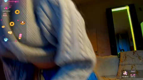 Snapshot of sassyt33n chatting on 3, 12, 2025 sassyt33n online show from 3, 12, 2025