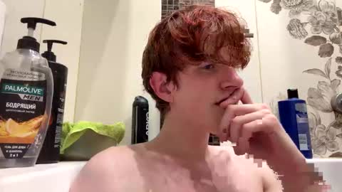 Snapshot of sat1sfaction chatting on 28, 11, 2025 Kristof online show from 28, 11, 2025