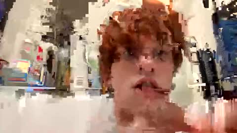 Snapshot of sat1sfaction chatting on 1, 12, 2025 Kristof online show from 1, 12, 2025