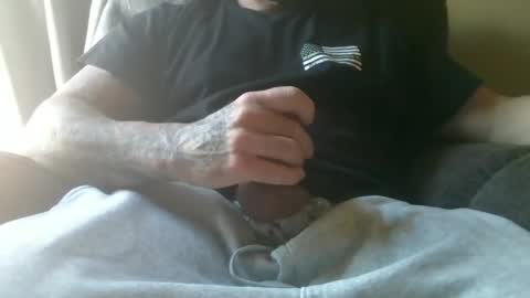 Snapshot of satinpantys chatting on 22, 11, 2025 satinpantys online show from 22, 11, 2025