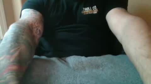 Snapshot of satinpantys chatting on 15, 12, 2025 satinpantys online show from 15, 12, 2025