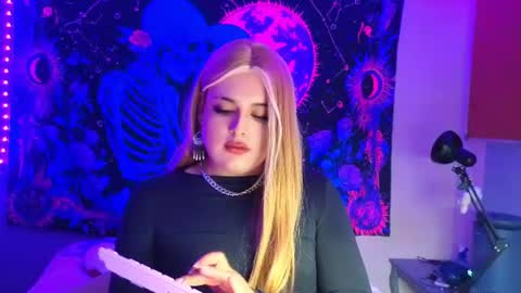 Snapshot of satisfaction_18 chatting on 17, 7, 2026 Kati online show from 17, 7, 2026