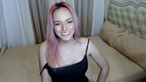 Snapshot of satisfier_trans chatting on 22, 6, 2026 cassie online show from 22, 6, 2026