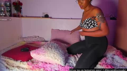 Snapshot of saturno_vibes chatting on 12, 11, 2025 saturno_vibes online show from 12, 11, 2025