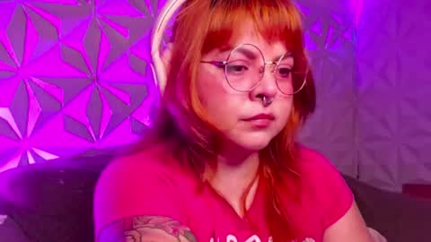 Snapshot of satyn_doll chatting on 12, 9, 2025 Gina George online show from 12, 9, 2025