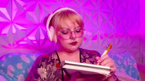 Snapshot of satyn_doll chatting on 29, 9, 2025 Gina George online show from 29, 9, 2025