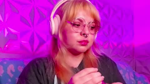 Snapshot of satyn_doll chatting on 2, 10, 2025 Gina George online show from 2, 10, 2025