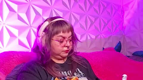 Snapshot of satyn_doll chatting on 7, 11, 2025 Gina George online show from 7, 11, 2025