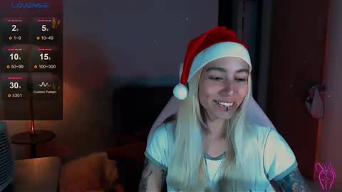 Snapshot of saucy_jenn1 chatting on 15, 12, 2024 I AM JENN online show from 15, 12, 2024