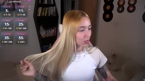 Snapshot of saucy_jenn1 chatting on 20, 9, 2025 I AM JENN online show from 20, 9, 2025