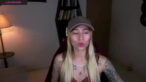 Snapshot of saucy_jenn1 chatting on 26, 10, 2025 I AM JENN online show from 26, 10, 2025