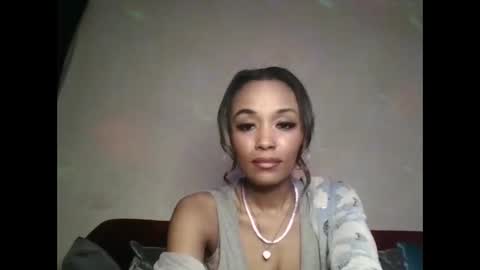 Snapshot of saucy_shanice chatting on 27, 4, 2026 Shaniiice online show from 27, 4, 2026