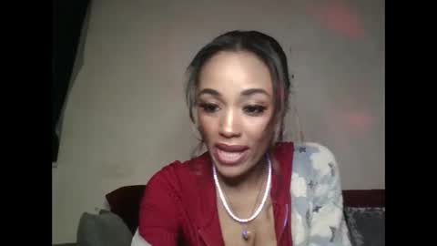Snapshot of saucy_shanice chatting on 8, 5, 2026 Shaniiice online show from 8, 5, 2026