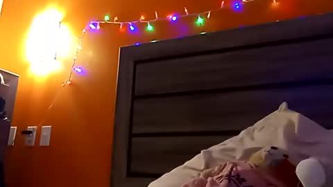 SnowBunny online show from 6, 2, 2025