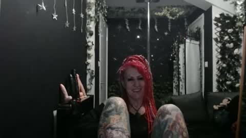 SaucySky online show from 16, 2, 2025