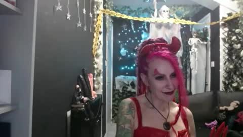 SaucySky online show from 24, 10, 2025