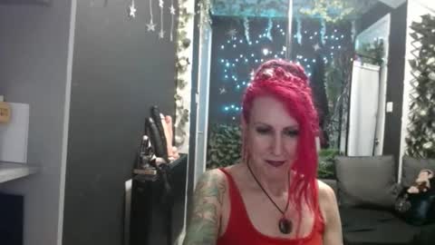 SaucySky online show from 12, 11, 2025