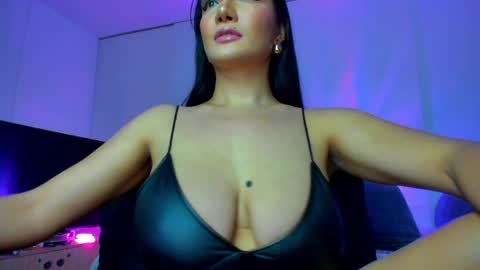 savanna13 online show from 7, 4, 2026