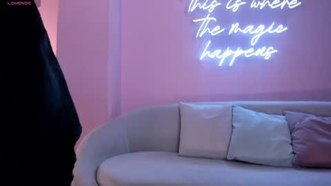 S a v a n n a h  online show from 18, 2, 2026