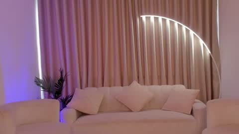 Savannahwildee online show from 14, 9, 2025