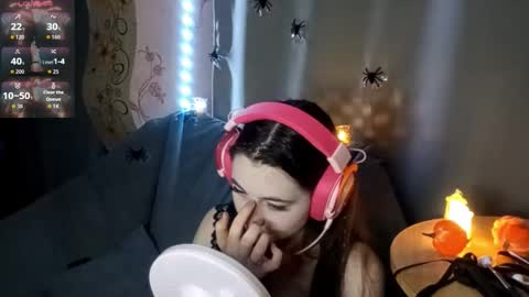 Snapshot of savannasotos chatting on 31, 10, 2025 Sophie online show from 31, 10, 2025