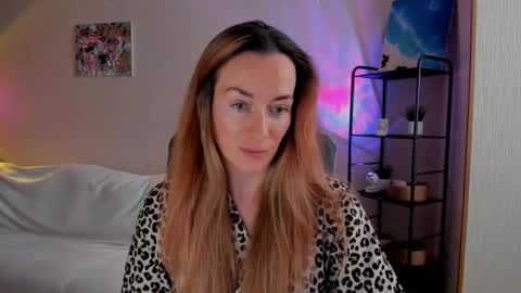 Snapshot of save_the_qween chatting on 27, 11, 2025 save the qween online show from 27, 11, 2025