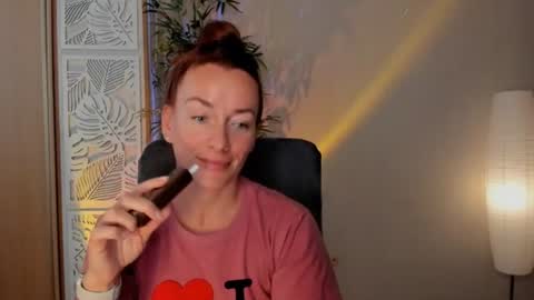 Snapshot of save_the_qween chatting on 19, 7, 2026 save the qween online show from 19, 7, 2026